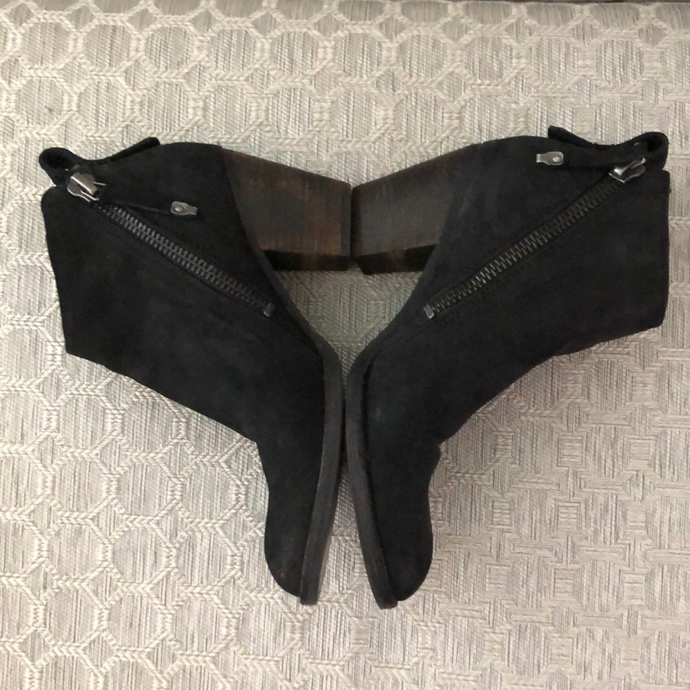 Dolce Vita Jaeger Bootie, Double Side Zip. Color: Black. Size 7 - Picture 5 of 13